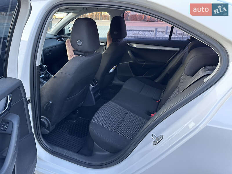 Лифтбек Skoda Octavia 2016 в Ужгороде