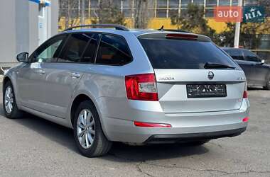 Універсал Skoda Octavia 2013 в Одесі