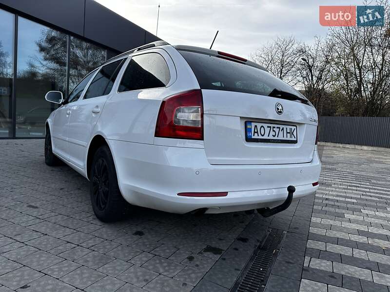 Універсал Skoda Octavia 2012 в Ужгороді