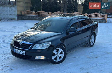 Лифтбек Skoda Octavia 2010 в Теофиполе