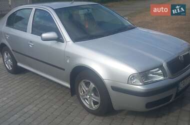 Лифтбек Skoda Octavia 2003 в Умани