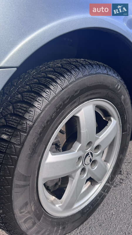 Ліфтбек Skoda Octavia 2005 в Дніпрі