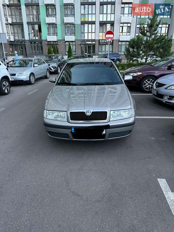 Лифтбек Skoda Octavia 2009 в 