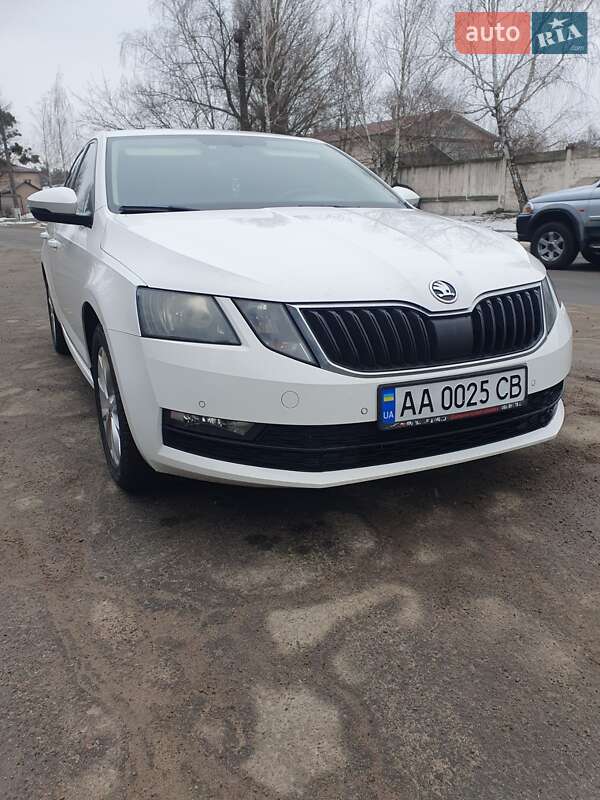 Лифтбек Skoda Octavia 2017 в Киеве фото 3 Лифтбек Skoda Octavia 2017 в Киеве