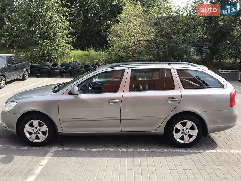 Универсал Skoda Octavia 2011 в Львове