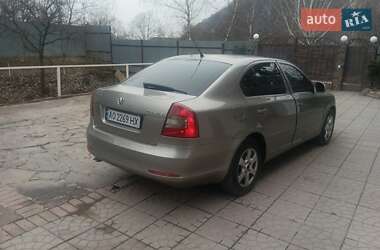 Лифтбек Skoda Octavia 2009 в 