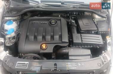 Лифтбек Skoda Octavia 2009 в 