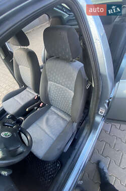 Лифтбек Skoda Octavia 2003 в 