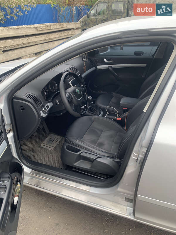 Лифтбек Skoda Octavia 2010 в Днепре