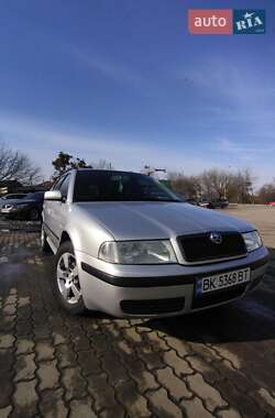Универсал Skoda Octavia 2002 в 