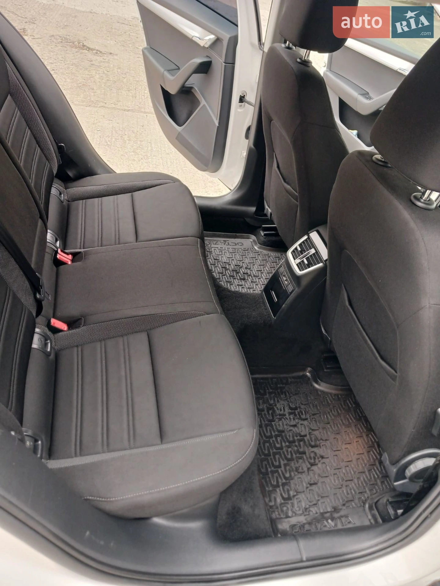 2019 Skoda Octavia - мініатюра 8