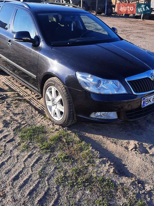 Универсал Skoda Octavia 2012 в Вараше