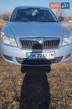 Лифтбек Skoda Octavia 2010 в Ровно