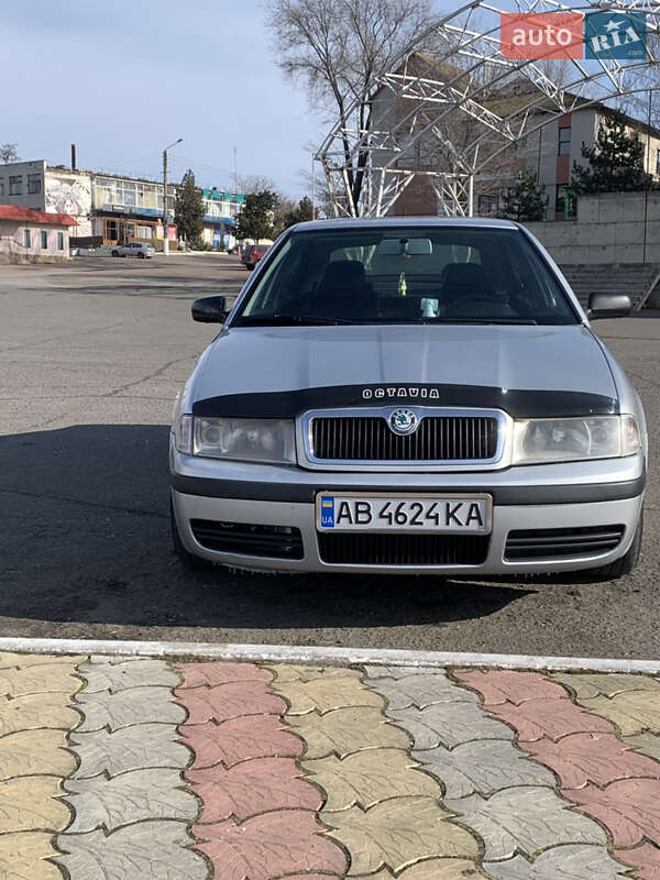 Лифтбек Skoda Octavia 2003 в 