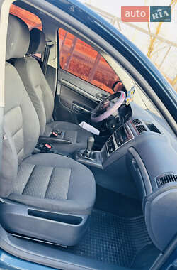 Лифтбек Skoda Octavia 2012 в 
