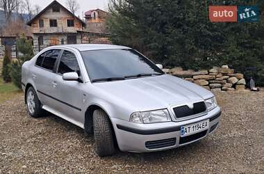 Лифтбек Skoda Octavia 2002 в Микуличине