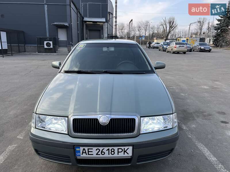 Лифтбек Skoda Octavia 2001 в Днепре
