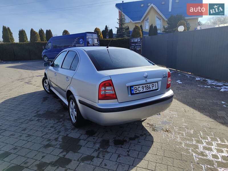 Лифтбек Skoda Octavia 2002 в Болехове