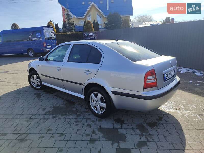 Лифтбек Skoda Octavia 2002 в Болехове