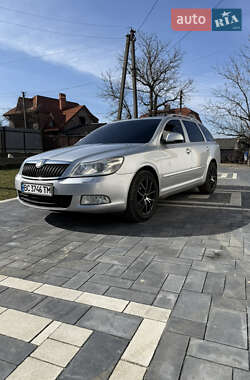 Универсал Skoda Octavia 2011 в Стрые