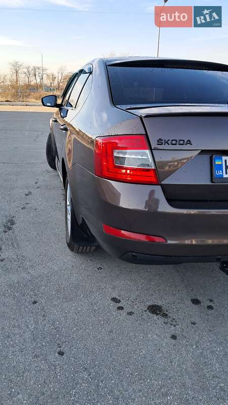 Лифтбек Skoda Octavia 2015 в Запорожье