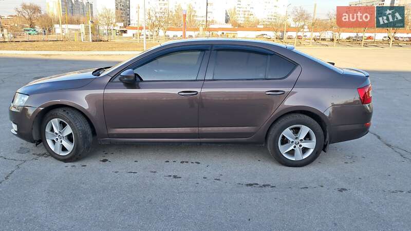 Лифтбек Skoda Octavia 2015 в Запорожье