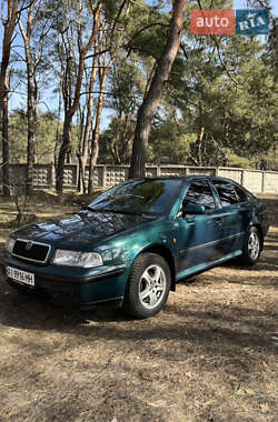 Ліфтбек Skoda Octavia 1999 в Києві