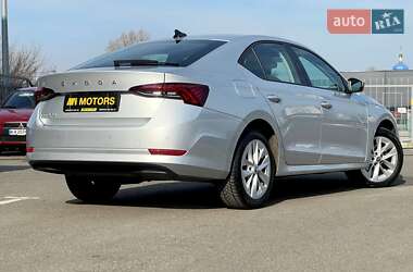 Лифтбек Skoda Octavia 2022 в Киеве