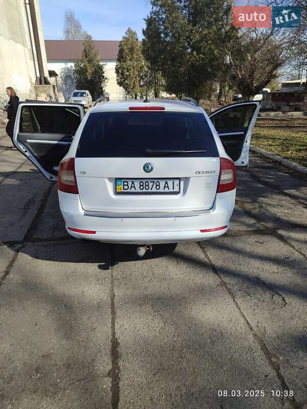 Универсал Skoda Octavia 2011 в Новоукраинке