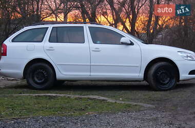 Універсал Skoda Octavia 2011 в Бережанах