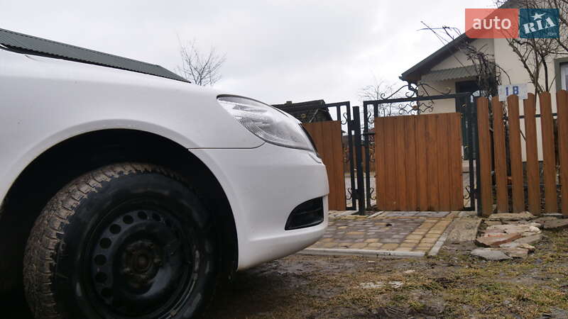 Універсал Skoda Octavia 2011 в Бережанах