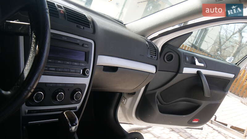 Універсал Skoda Octavia 2011 в Бережанах