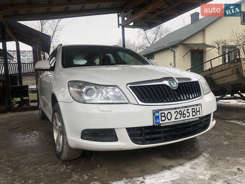 Універсал Skoda Octavia 2011 в Бережанах