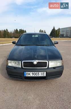 Ліфтбек Skoda Octavia 2004 в Рівному