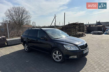 Універсал Skoda Octavia 2011 в Ужгороді