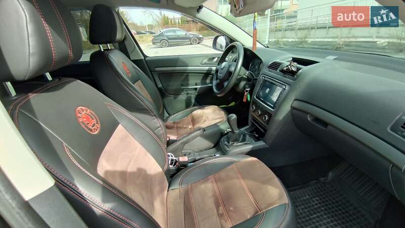 Лифтбек Skoda Octavia 2011 в Дубно