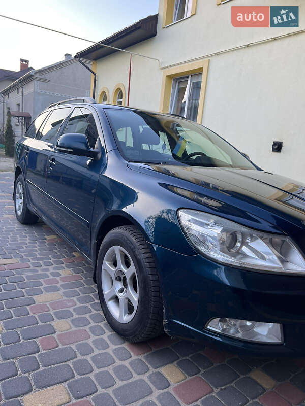 Універсал Skoda Octavia 2012 в Жовкві