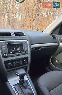 Лифтбек Skoda Octavia 2012 в 