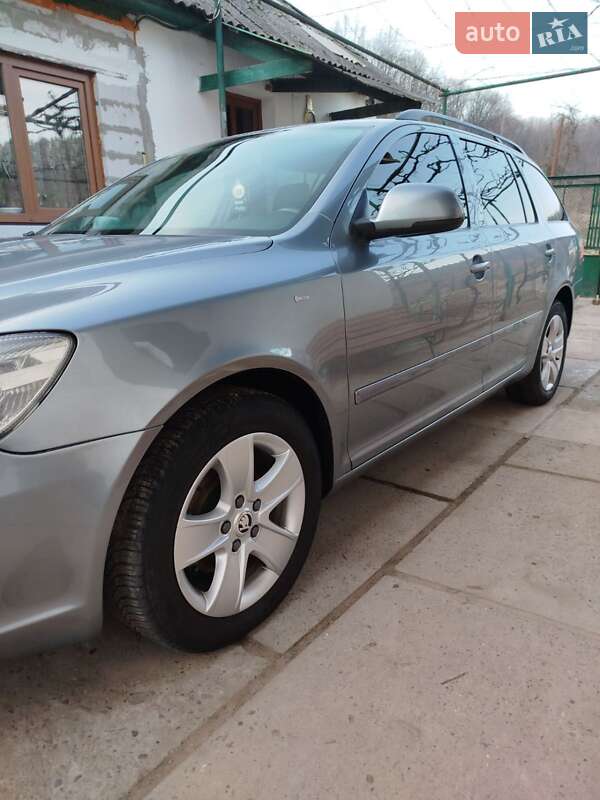 Универсал Skoda Octavia 2012 в Буче