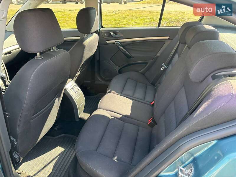 Лифтбек Skoda Octavia 2004 в Киеве