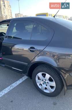 Лифтбек Skoda Octavia 2008 в 