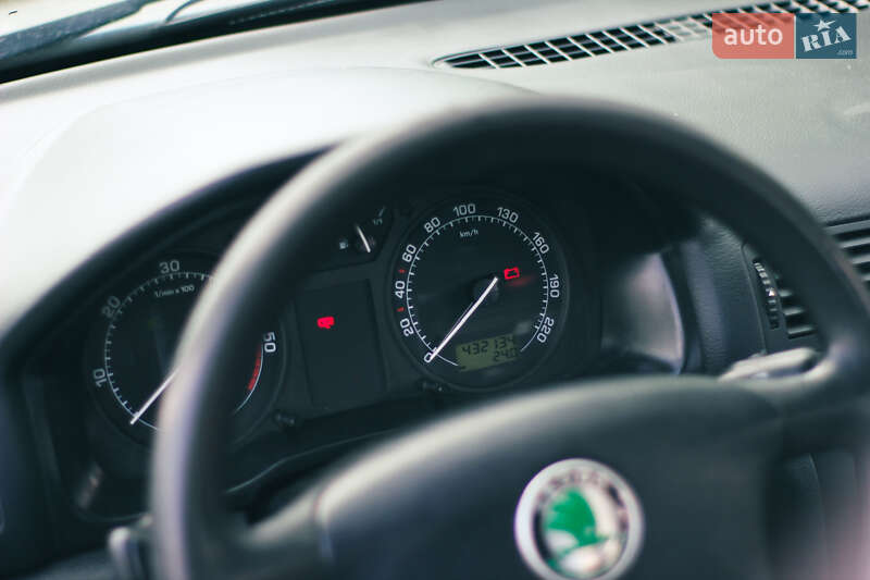 Лифтбек Skoda Octavia 2001 в Ужгороде фото 6 Лифтбек Skoda Octavia 2001 в Ужгороде