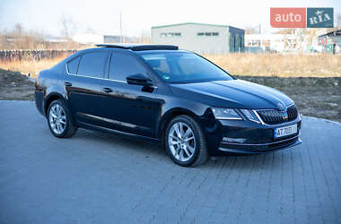 Ліфтбек Skoda Octavia 2018 в 