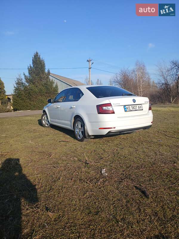 Лифтбек Skoda Octavia 2017 в Кривом Роге фото 3 Лифтбек Skoda Octavia 2017 в Кривом Роге