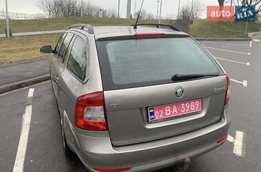 Универсал Skoda Octavia 2010 в 