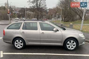Универсал Skoda Octavia 2010 в 