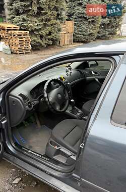 Лифтбек Skoda Octavia 2005 в 