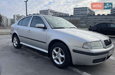 Лифтбек Skoda Octavia 2005 в 