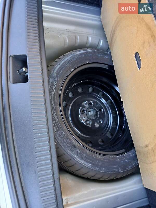 Универсал Skoda Octavia 2016 в Сарнах