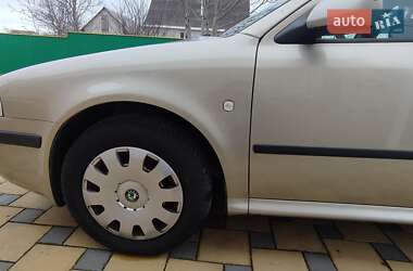 Ліфтбек Skoda Octavia 2005 в 